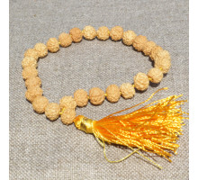 Bracelet from white rudraksha, 27 beads